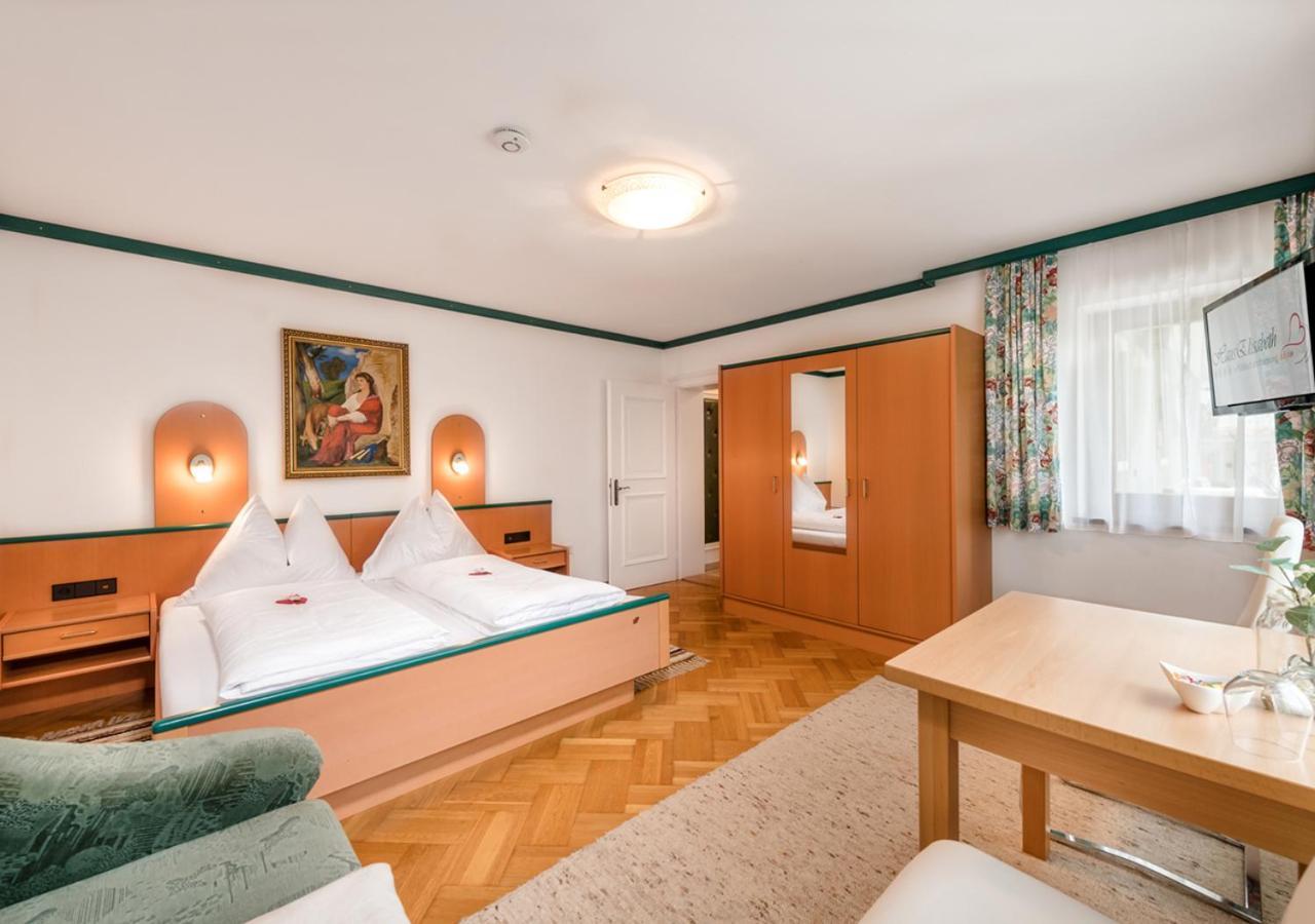 Haus Elisabeth Bed & Breakfast มึลบาค อัม โฮคเคอนิก ภายนอก รูปภาพ
